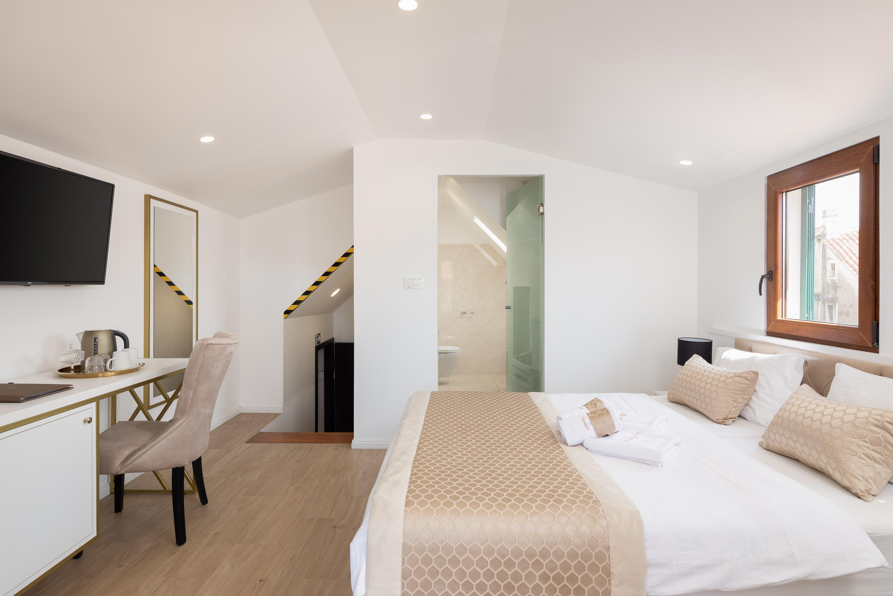 Le Premier Luxury Rooms สปลิท ภายนอก รูปภาพ